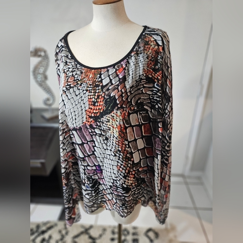 Linea Domani Lightweight Boho Wing sleeves,  optional cold Shoulder Top XL